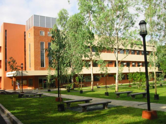 ATENEO DE MANILA UNIVERSITY EM Normandie (fr)