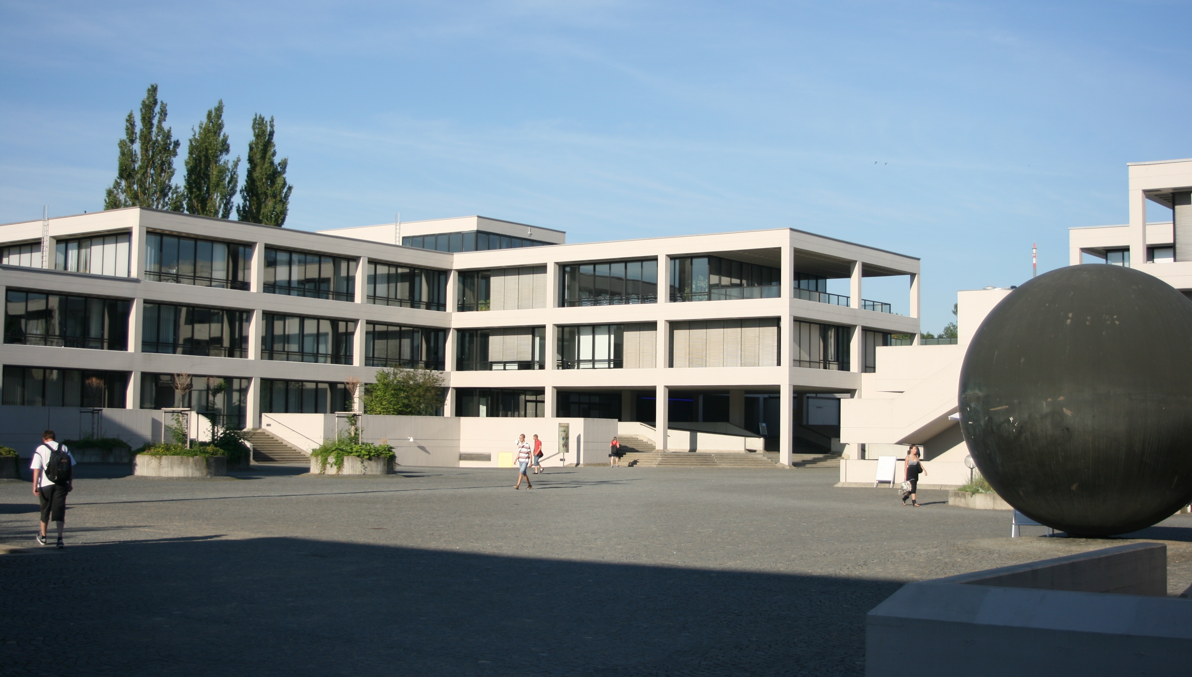UNIVERSITÄT REGENSBURG | EM Normandie (fr)