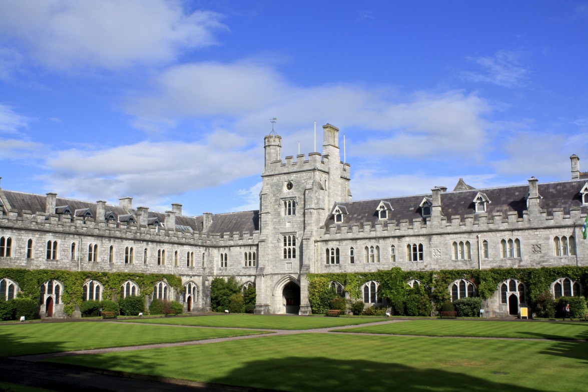 UNIVERSITY COLLEGE CORK EM Normandie (fr)