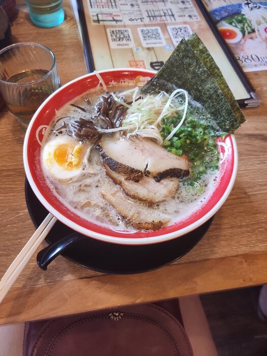 camille mon expat's à Beppu plat