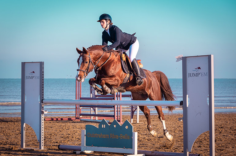 Jump’EM revient du 23 au 25 mai 2025 sur la plage de Ouistreham Jump’EM revient du 23 au 25 mai 2025 sur la plage de Ouistreham